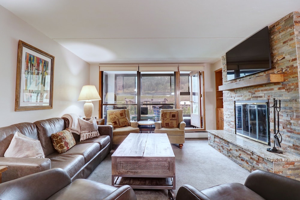 Condo, 1 Bedroom photo 1