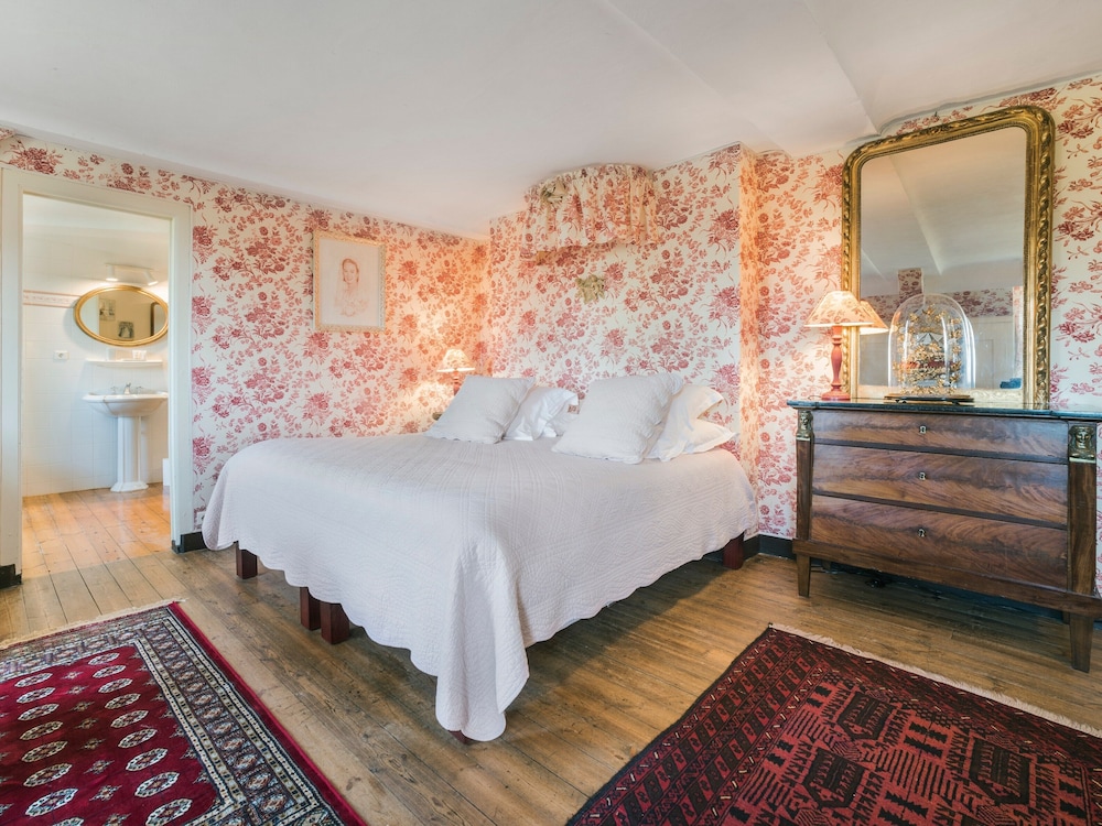 Classic Room (2nd floor) photo 3