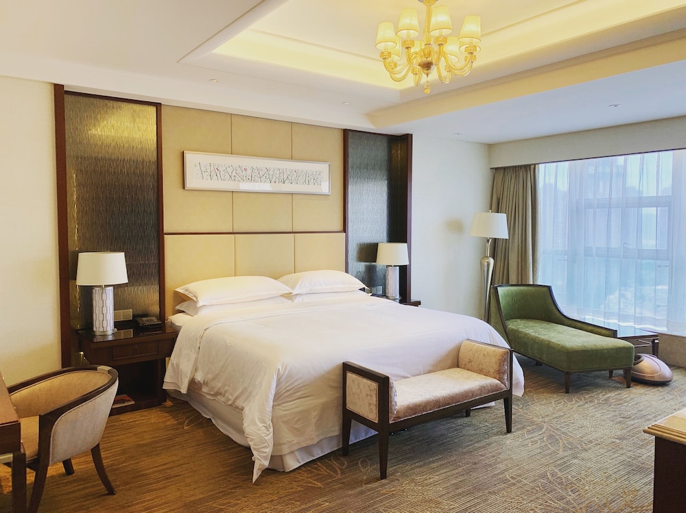 Club Suite, 2 Bedrooms, City View photo 3
