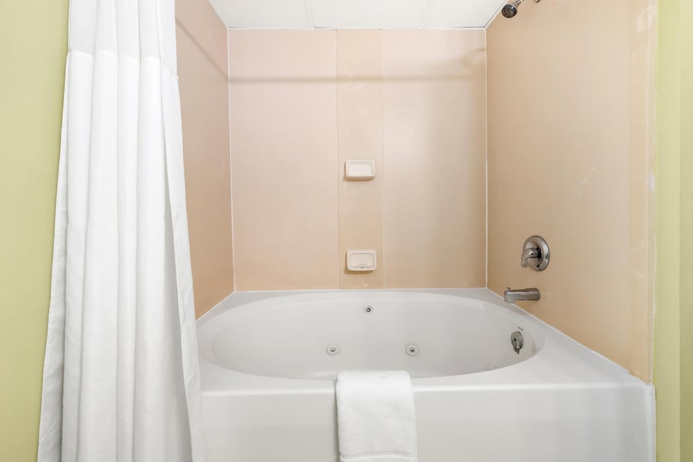 Suite, Pool View photo 3