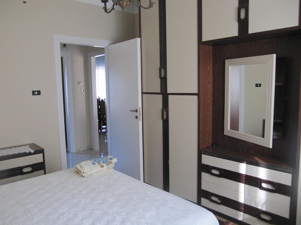 Double Room, Shared Bathroom photo 2