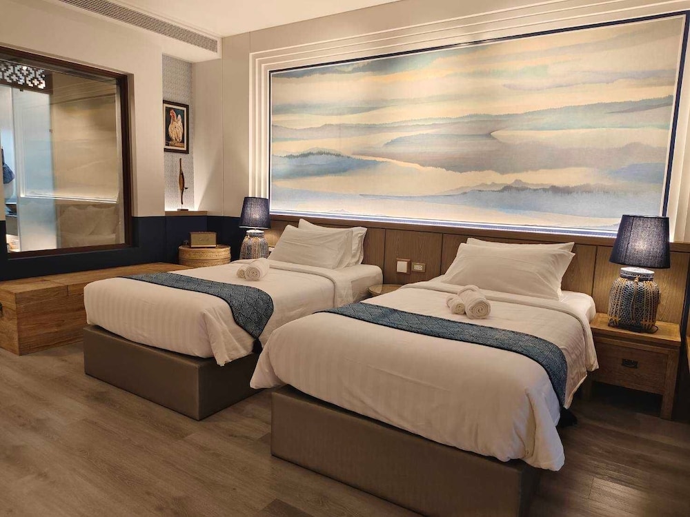 Deluxe Twin Room, Balcony - Photo 4