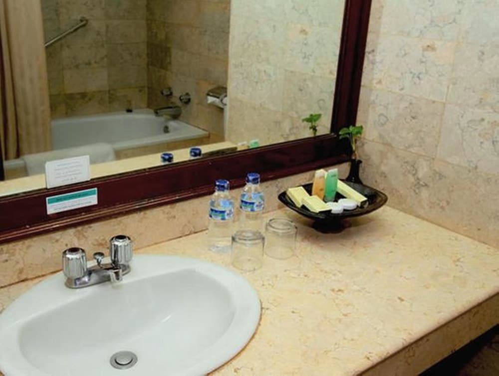 Executive Suite photo 3