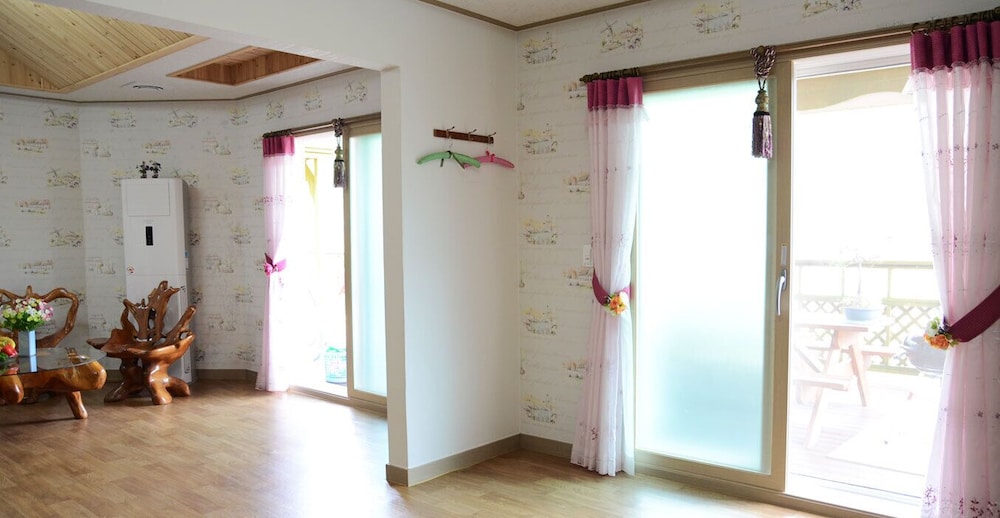 Rosemary Room photo 3