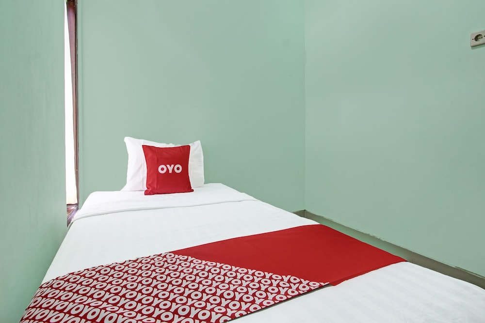 Economy Single Room