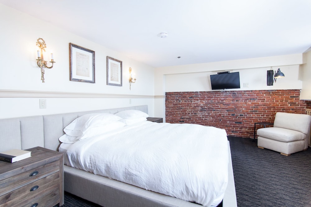 Deluxe Penthouse, 1 King Bed, Park View