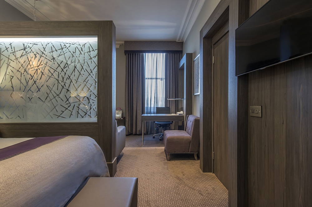 Junior Suite, 1 King Bed - Photo 16