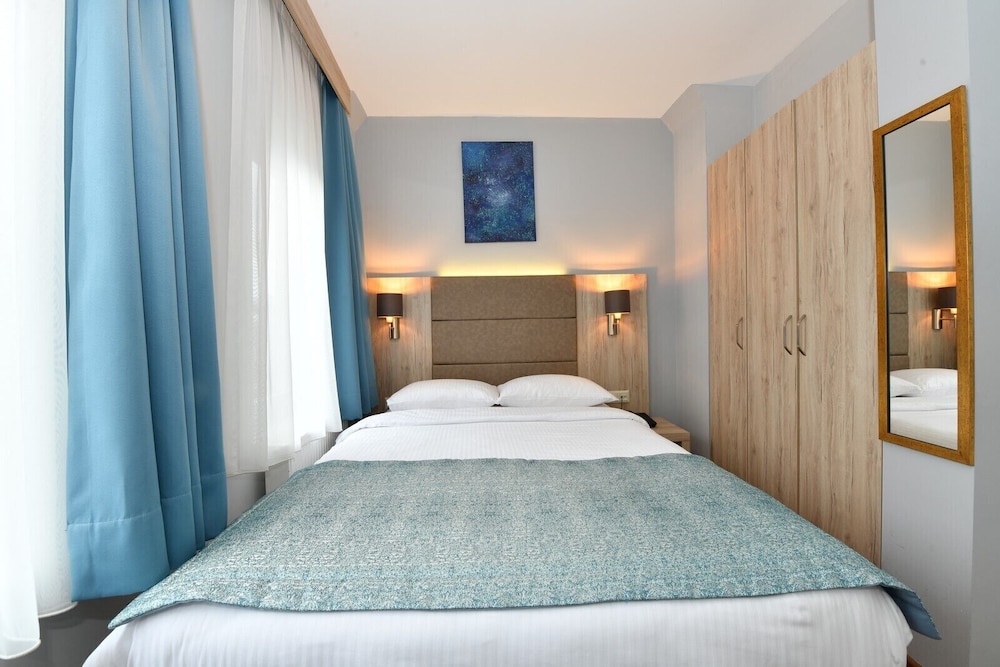 Economy Double Room photo 1