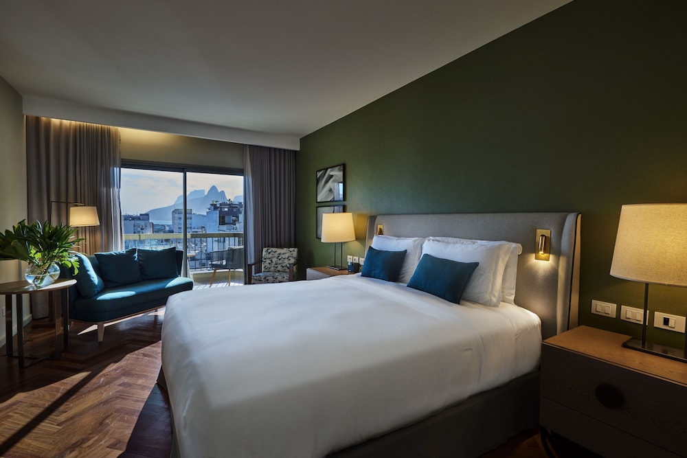 Family Suite, City View (1 King Bed & 2 Twin Beds)