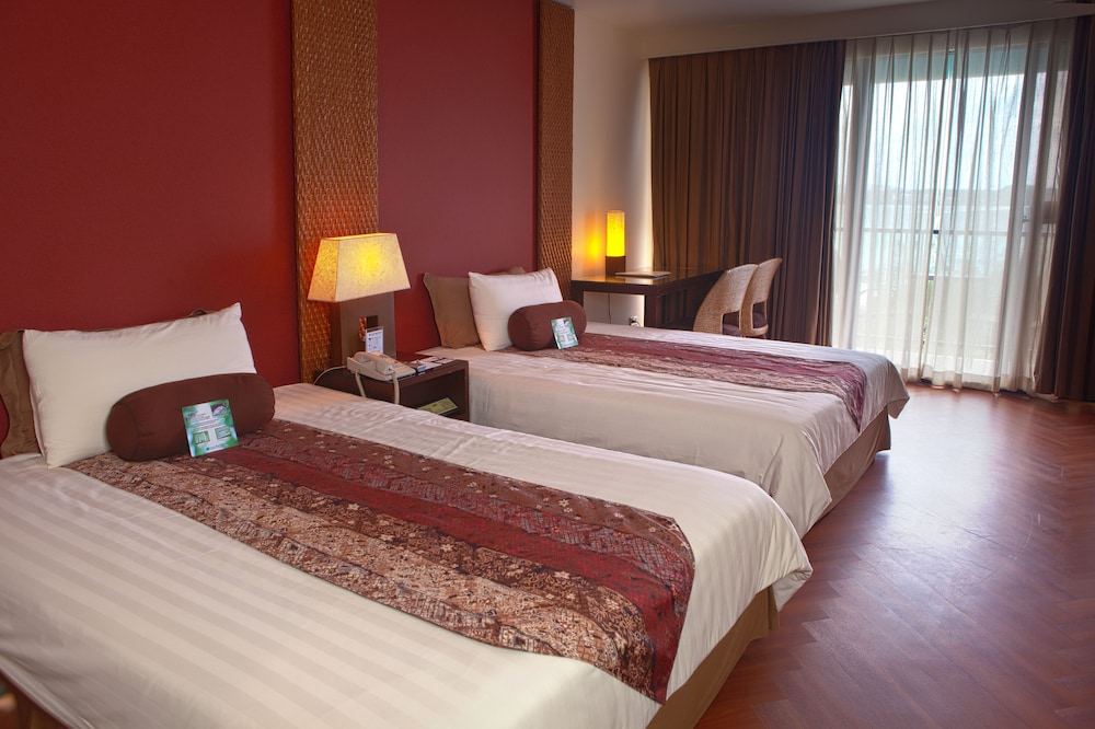 Twin Room, Ocean View (Infinity Tower) photo 3