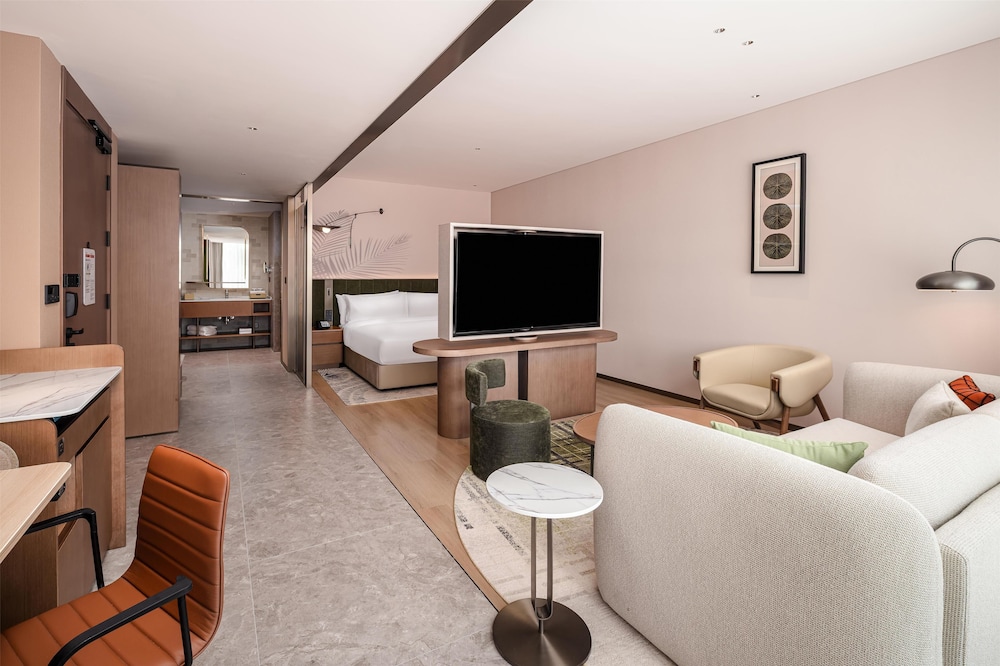 Premium Room, 1 King Bed