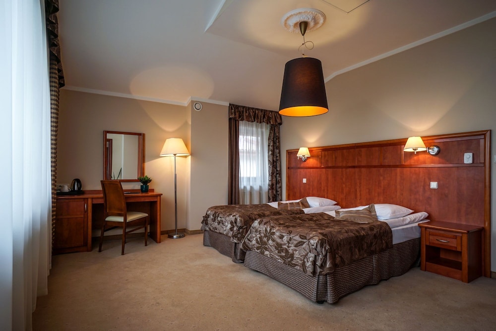 Family Room - Photo 11