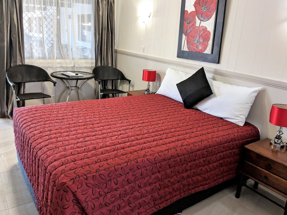 Deluxe Double Room, 1 Queen Bed, Ensuite photo 3