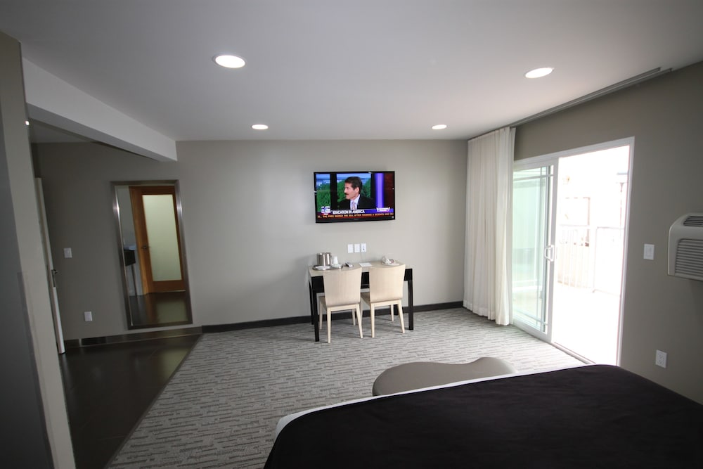 Classic Room, 1 King Bed