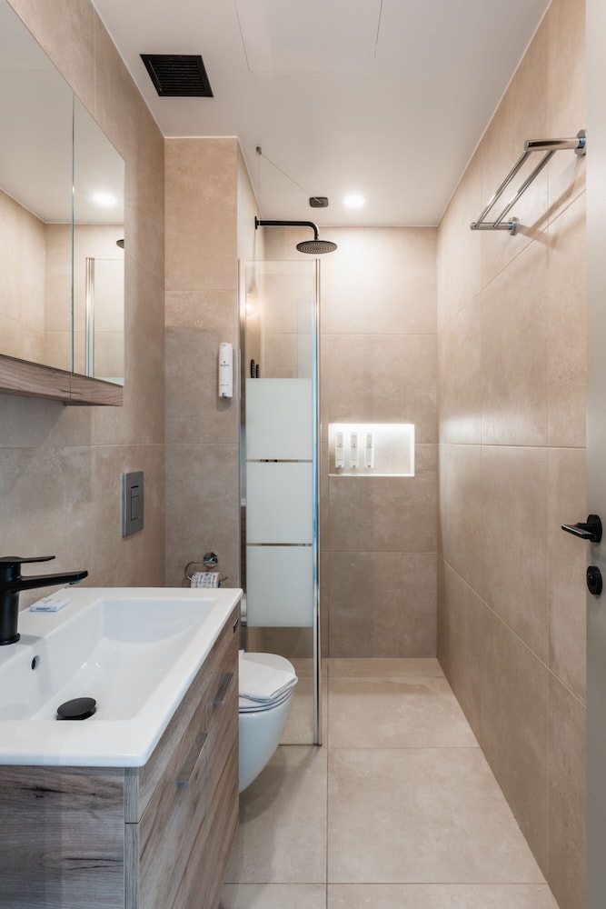 Executive Studio Suite, City View photo 2