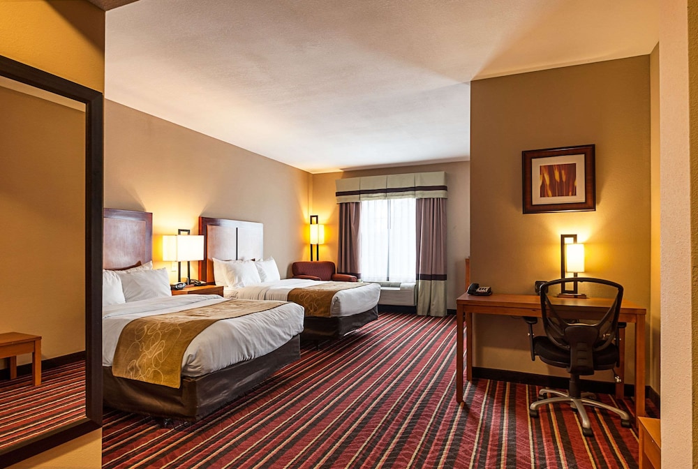Suite, 2 Double Beds, Non Smoking - Photo 1