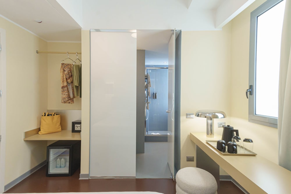 Basic Double Room photo 2