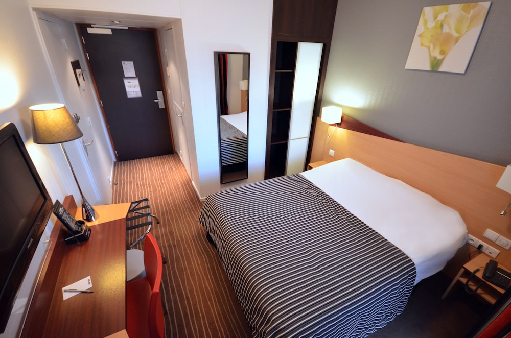 Standard Room, 1 Double Bed - Photo 9