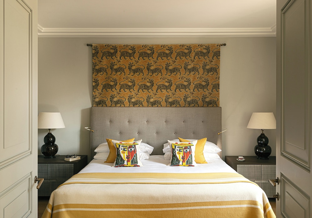 Picasso Suite with Terrace (Non Smoking)