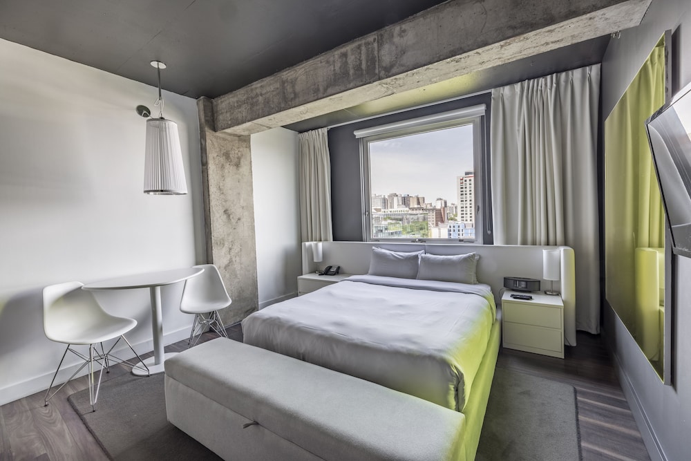 Standard Room, 1 Queen Bed (Hip) - Photo 2