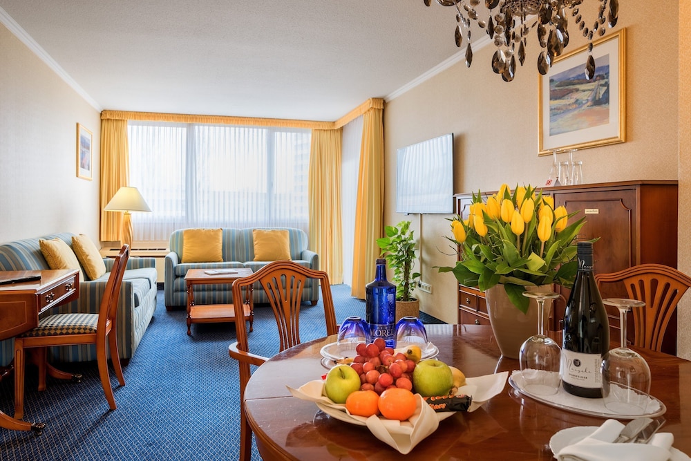 Business Suite photo 1