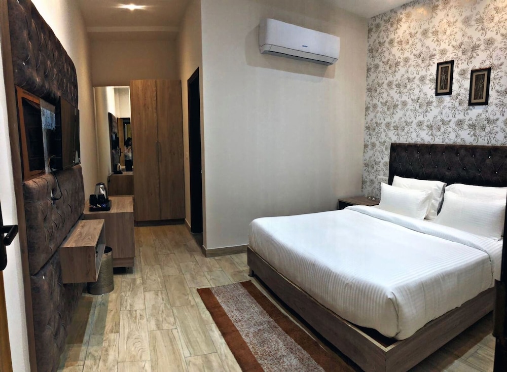 Executive Double Room - Photo 5