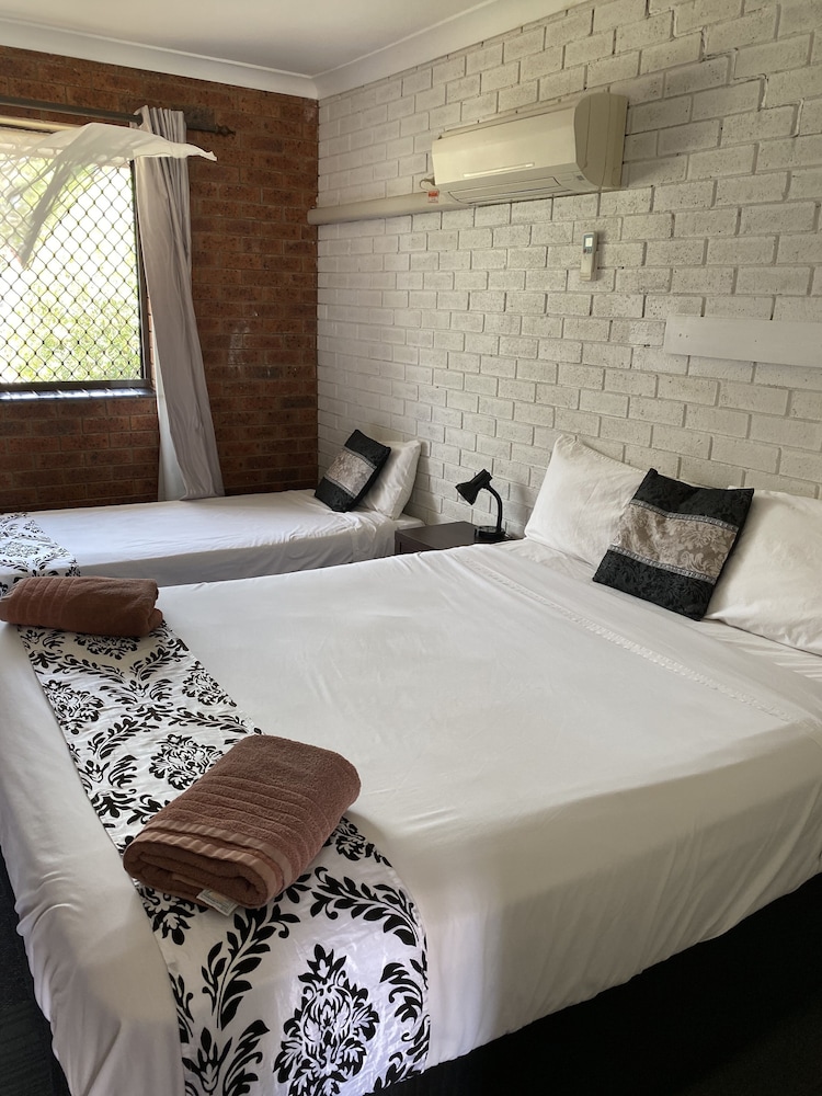 Standard Room photo 2
