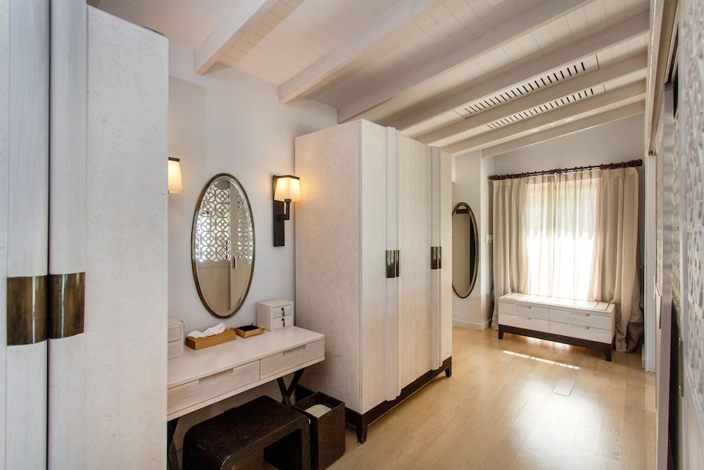 Seaview Pool Villa - One Bedroom (adults only hotel) - Photo 7