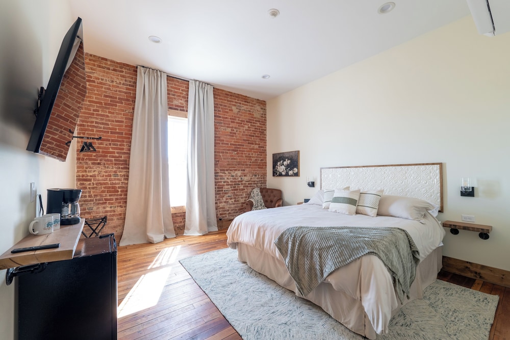 Comfort Double Room, Courtyard View