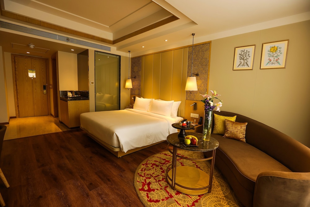 Suite, 1 Bedroom - Photo 3
