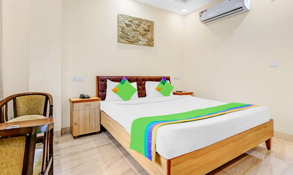 Deluxe Room - Photo 11