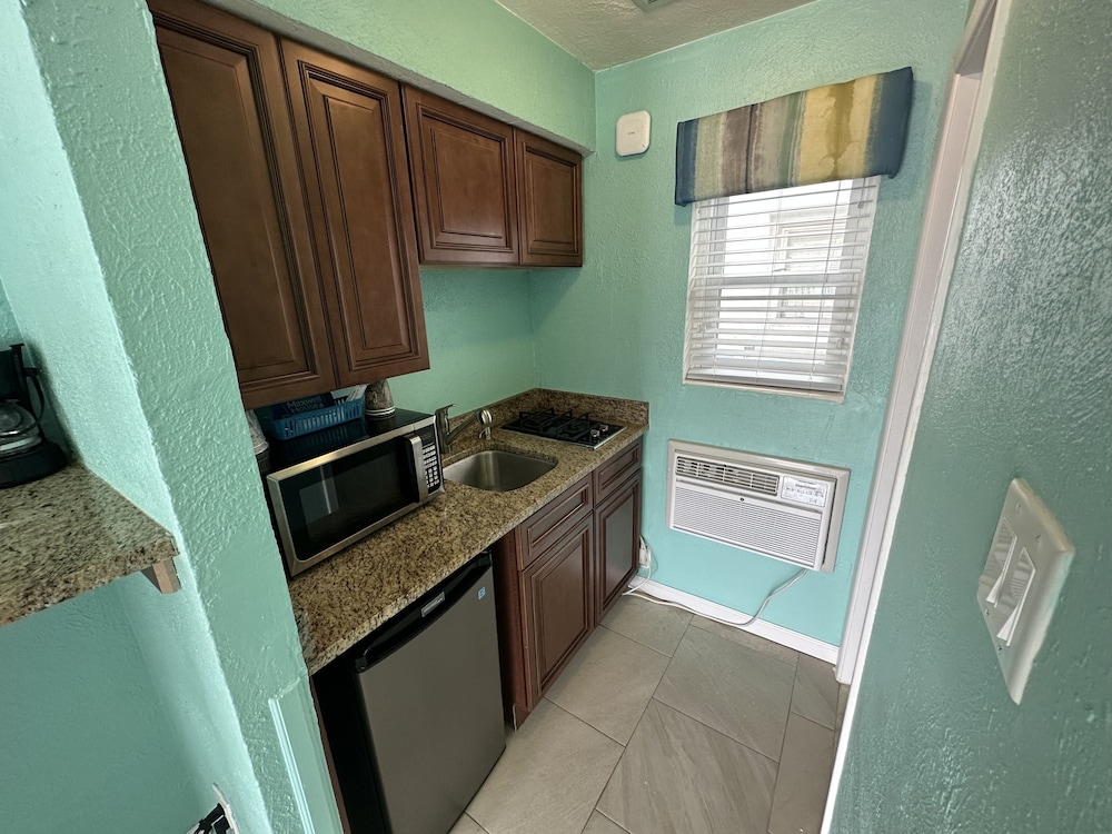 Traditional Room, 2 Double Beds, Kitchenette photo 3