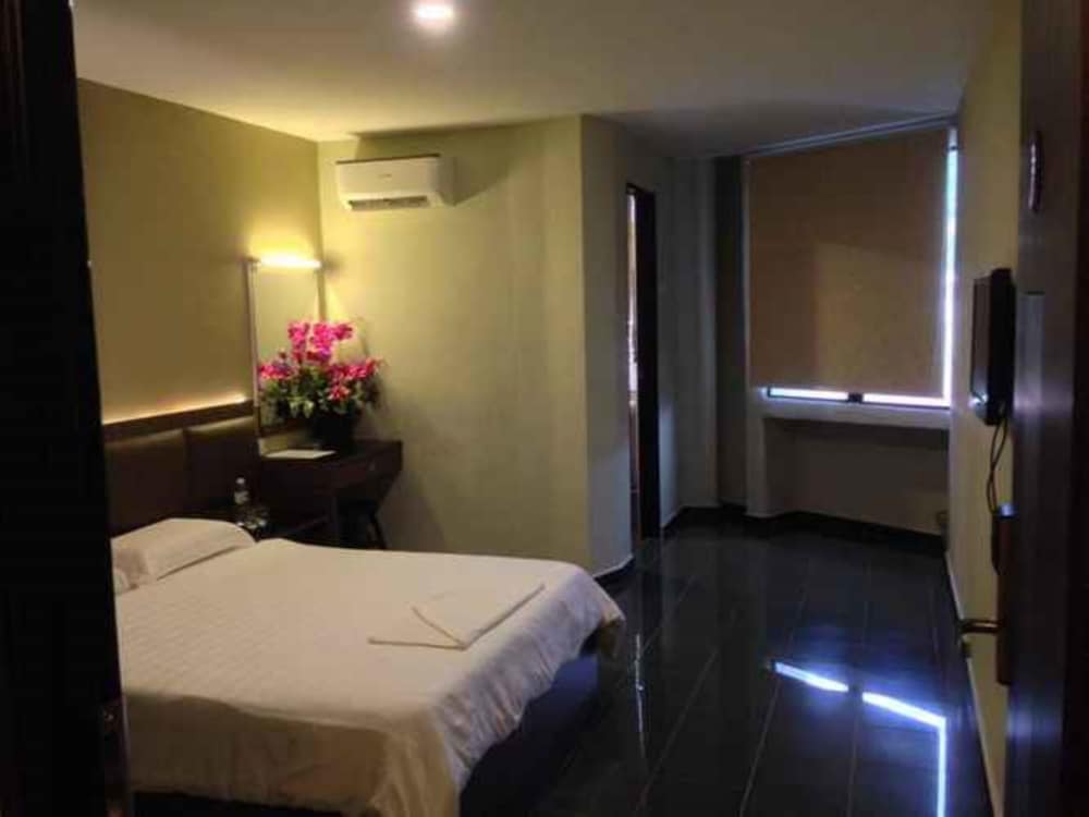 Double Room - Photo 4