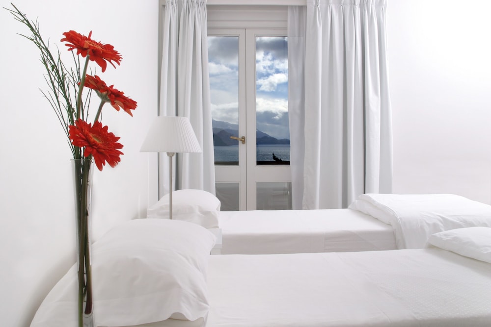 Superior Room, Lake View photo 2