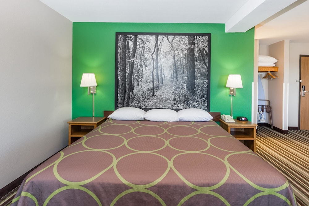 Standard Room, 1 King Bed - Photo 4