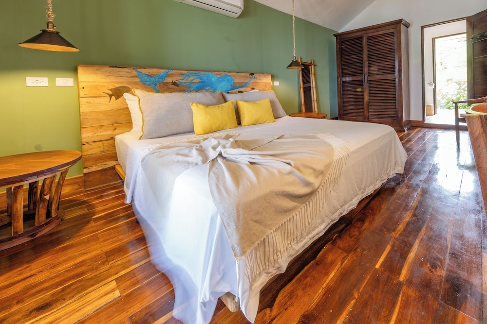 Beachfront Boat Room