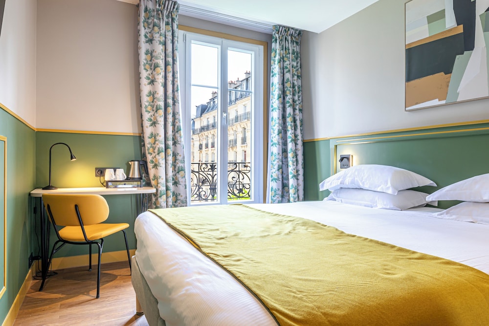 Superior Room, City View