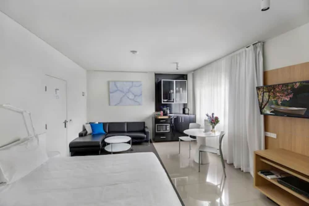 Luxury Suite photo 1