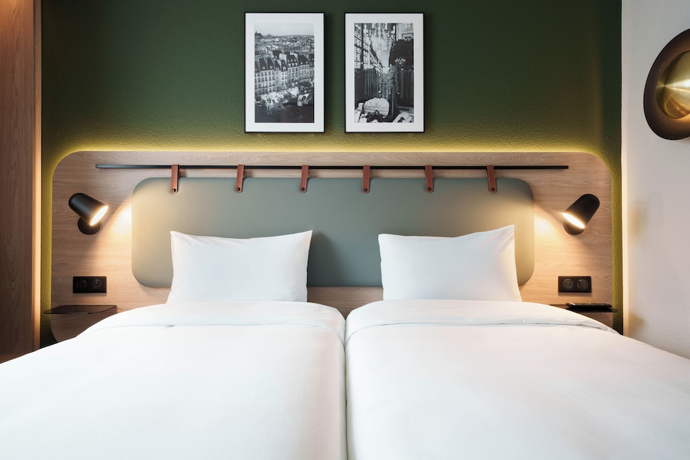 Standard Room, 2 Twin Beds - Photo 2