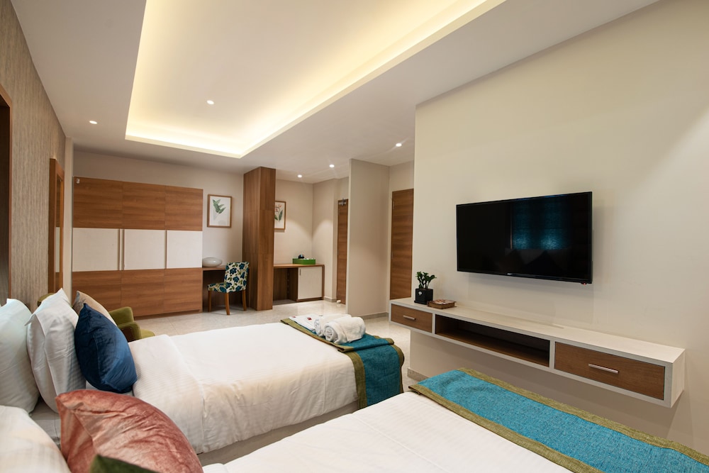Club Room, 1 King Bed photo 3