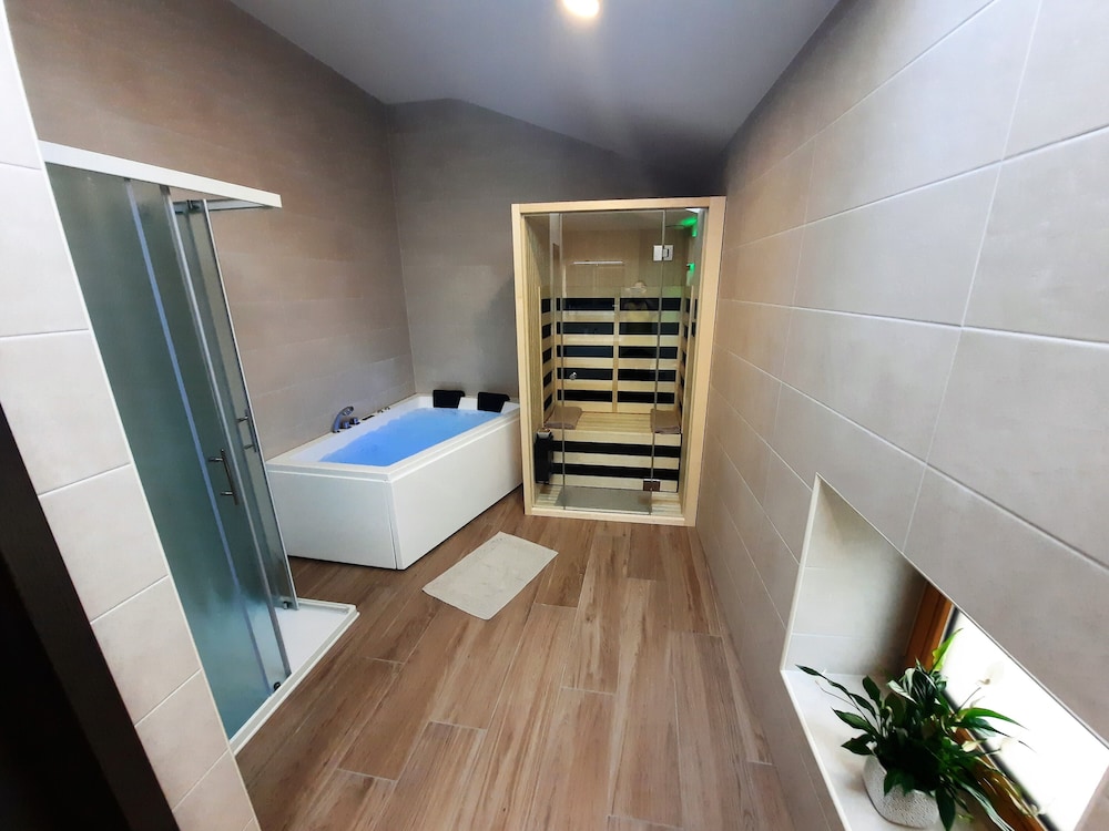 Luxury Studio Suite photo 2