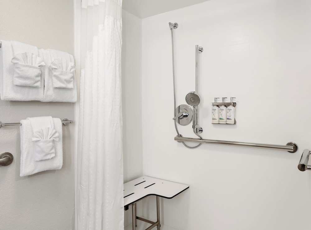 Standard Room, 1 King Bed, Accessible (Mobility, Transfer Shower)