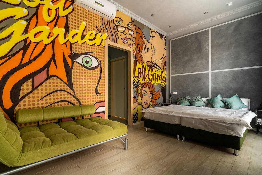 Design Room, Non Smoking