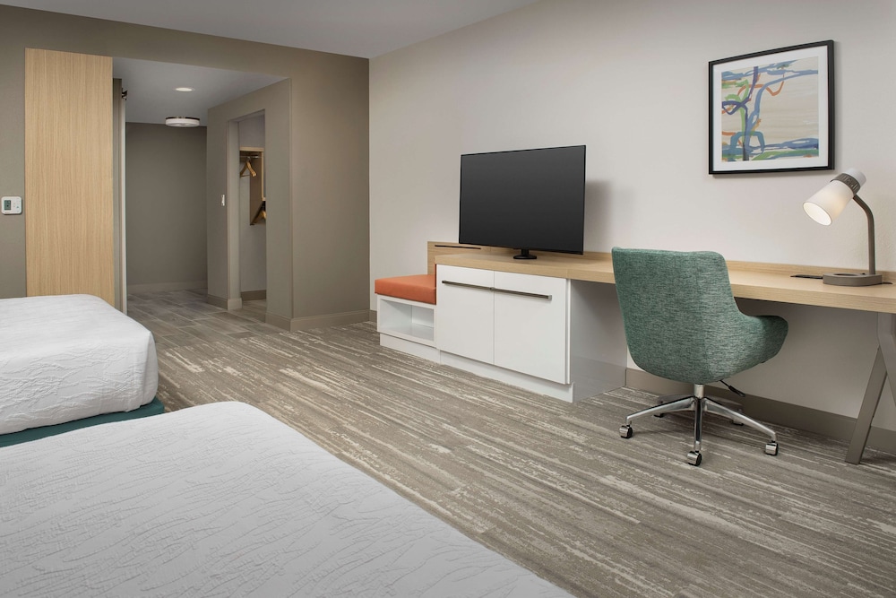 Queen Room with Two Queen Beds - Hearing Access