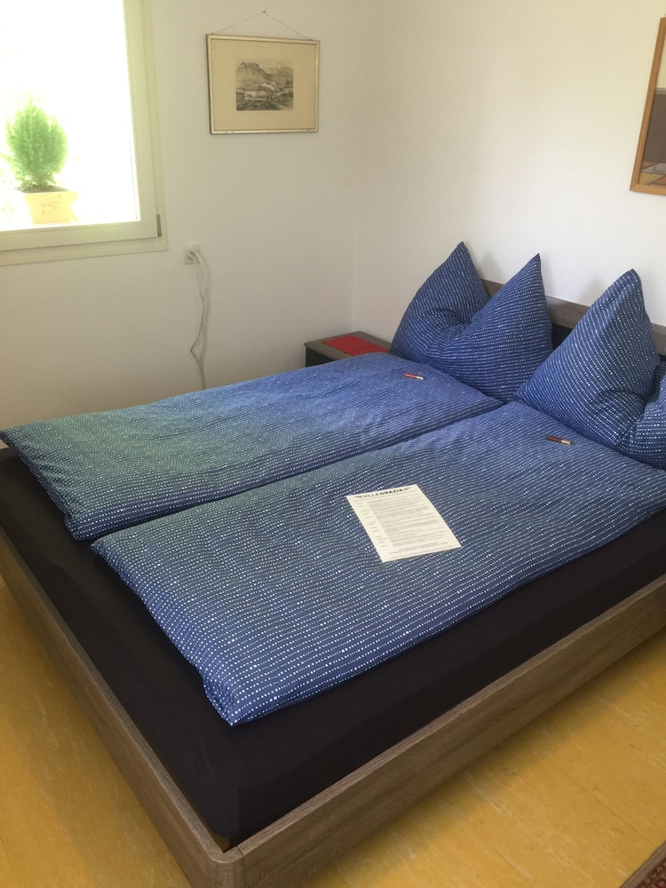 Classic Double Room, 1 Queen Bed, Shared Bathroom, Garden Area photo 1