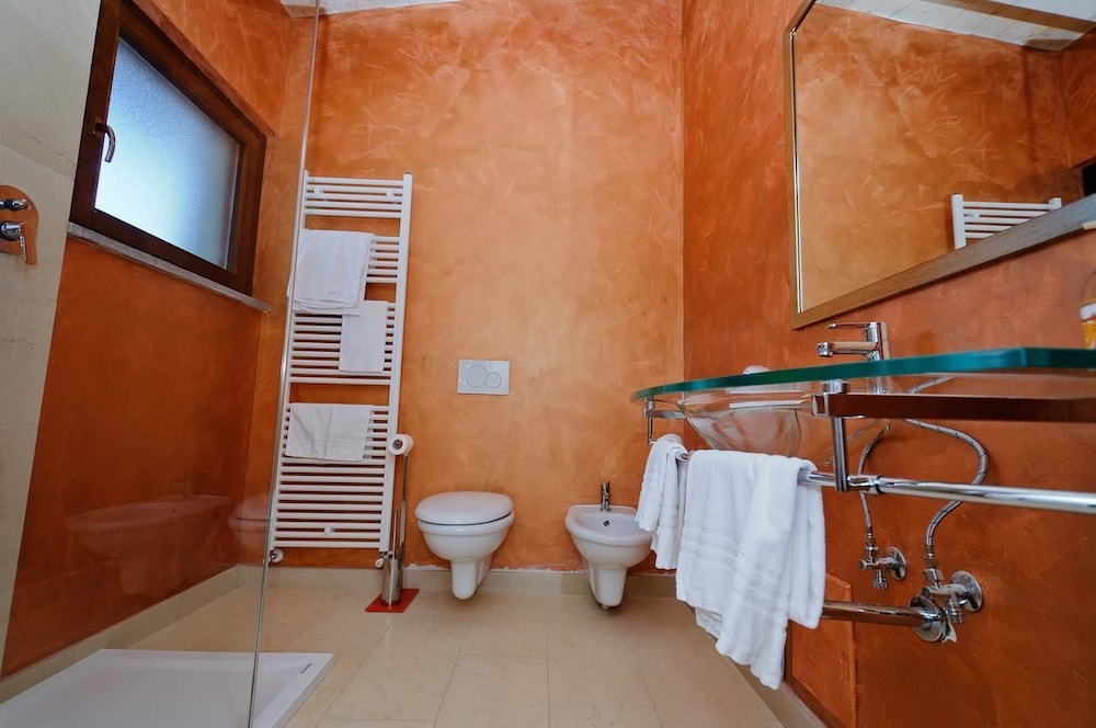 Double Or Twin Room photo 3