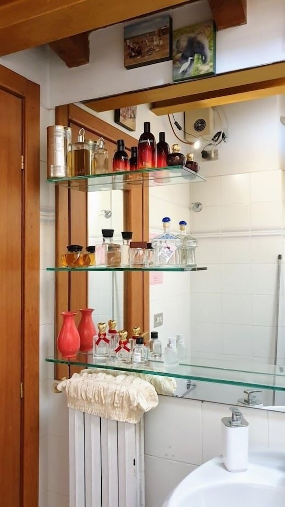 Double Room, Shared Bathroom photo 3