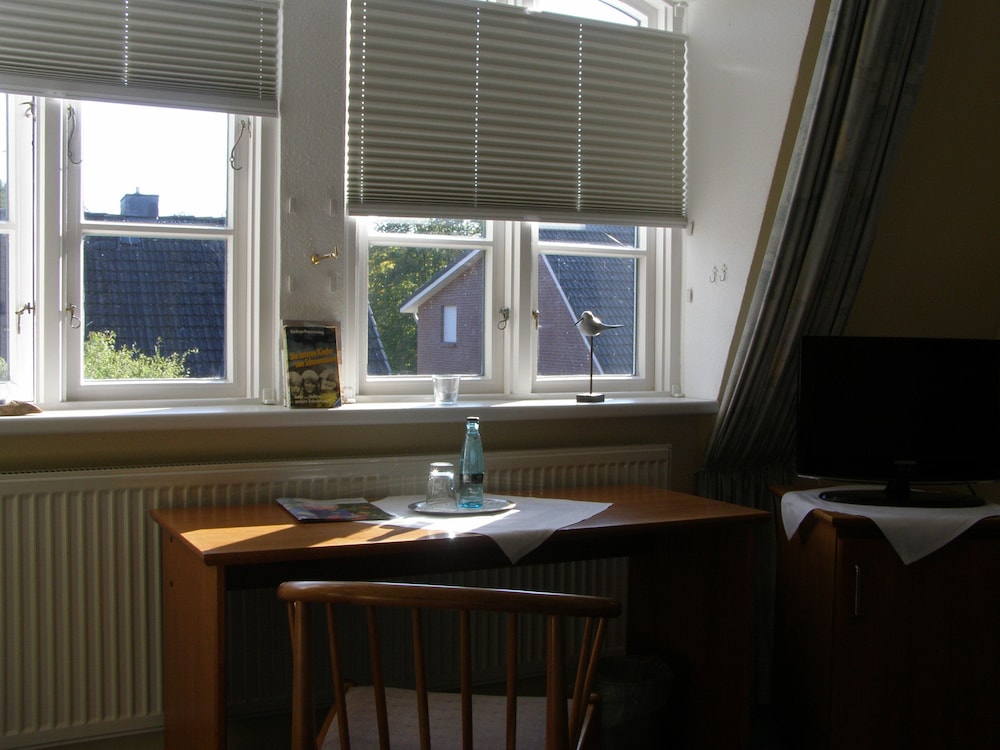 Large Single Room photo 2
