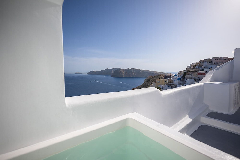 Superior Suite, Hot Tub, Sea View