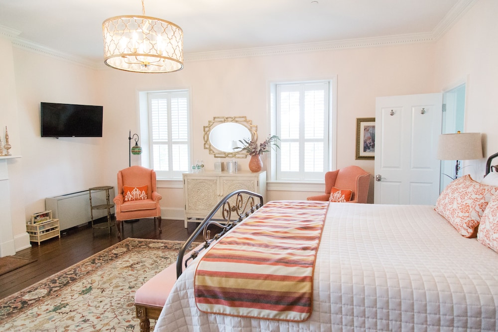 Room, Private Bathroom (Room 210)